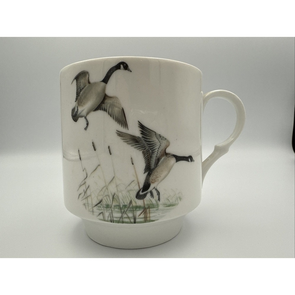 Vintage China Schumann Canadian Snow Geese Mug Teacup Bavaria Arzeberg Germany